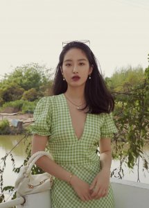 ​杨采钰实在是非常非常性感！娱乐圈里面的性感尤物！身材太棒了