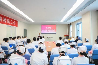 ​再添“大咖”著名胸科专家李小飞教授加盟西安国际医学中心医院