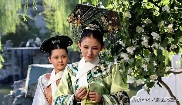 杨幂绯闻事件回顾（人前姐妹情深背后互相插刀）(8)