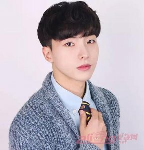 最受欢迎的男士纹理烫发型图片