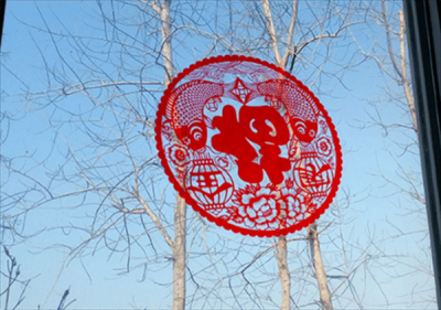 ​塑料窗花为什么要用水贴(塑料窗花的正确贴法)