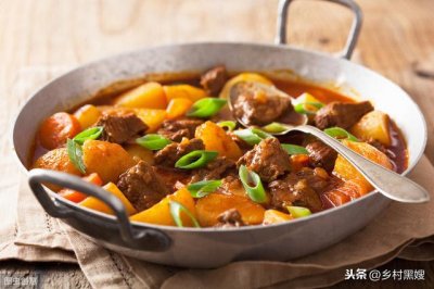 ​炖肉要放什么调料才好吃（几种农村厨房常见炖肉时的调料投放）