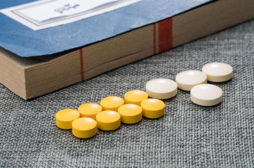 白花蛇七层透骨贴哪个厂家是正品(白花蛇七层透骨贴多少钱一盒)-第1张图片-