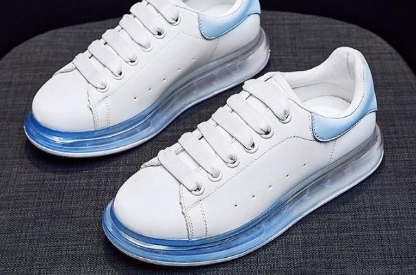 小白鞋要用纸包着晒吗 小白鞋要怎么晒才不会变黄