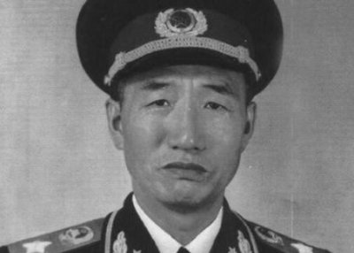 ​徐小岩：25岁保送清华，11年少将升中将，岳父是少将，父亲是元帅