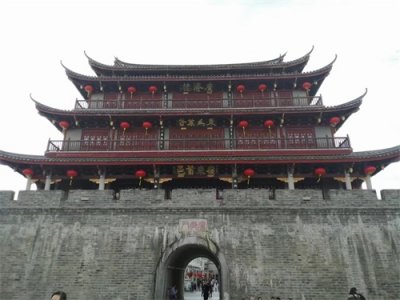 ​广东潮汕美食多牛肉丸粿条肠粉等，女孩漂亮贤惠不外嫁什么原因？