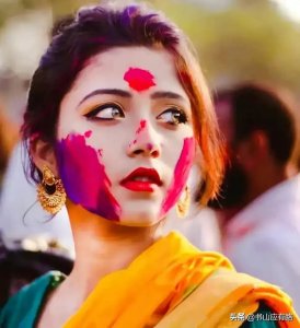 ​丽雅·桑亚尔：一夜爆红的印度“涂装女孩”