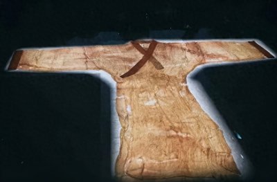 ​辛追女尸的四个谜团：偷她衣服者后来为何疯了？她生前有多奢靡？