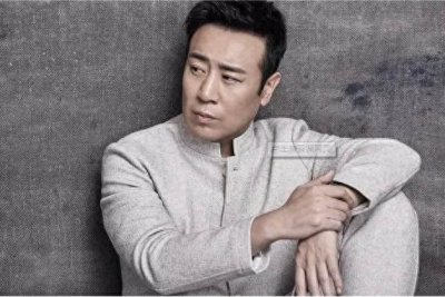 ​实力派于和伟，一个演得了曹操、扮得像秦始皇的刘备