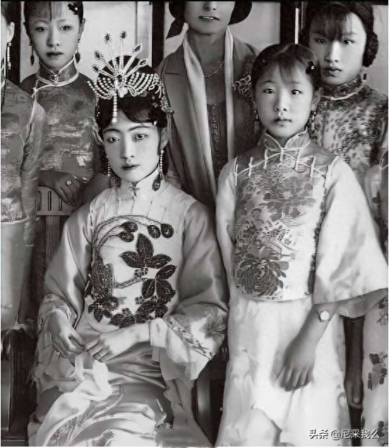 末代皇后婉容的老照片，最美的还是最后一张