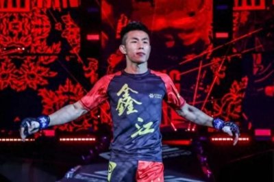 ​唐凯拳击场上的传奇，争议与荣誉并存；以此铸造的辉煌之路