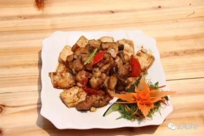 ​吃在武鸣｜香喷喷的灵马鲶鱼！