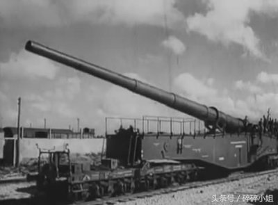 ​巨炮之王火力超猛的列车炮，二战时期的战场“毁灭者”