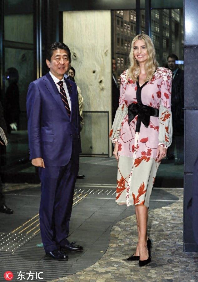 特朗普访华外孙女儿爆红 谁让她有个美貌与才华兼并的妈呢