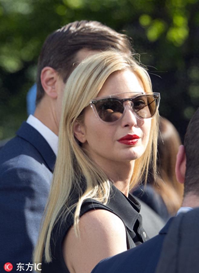 特朗普访华外孙女儿爆红 谁让她有个美貌与才华兼并的妈呢