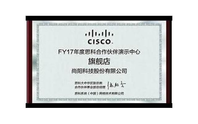 男子口述：我与办公室的漂亮女同事邻居