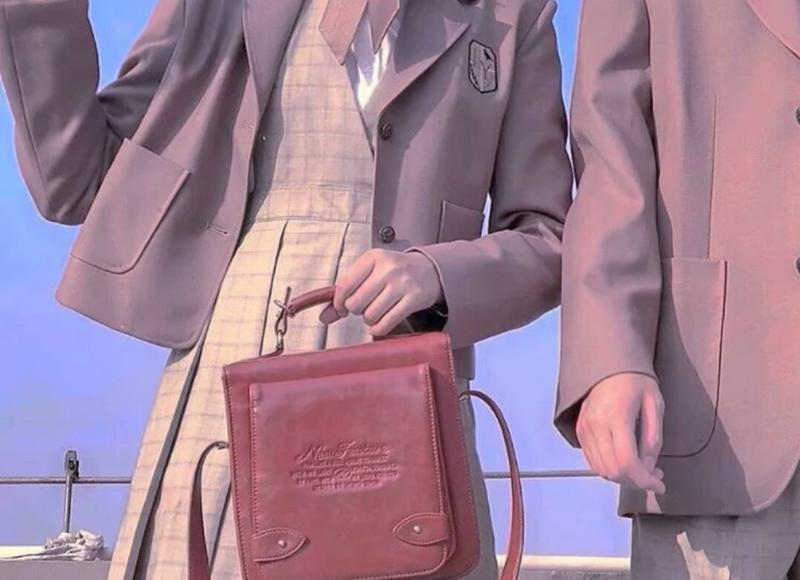 6旬大妈被儿子叫去城里带娃，被迫和老伴分离，不愿去也不敢拒绝