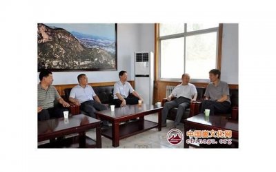 ​那个一直坐在最后一排的少年，我终于鼓起勇气搭讪