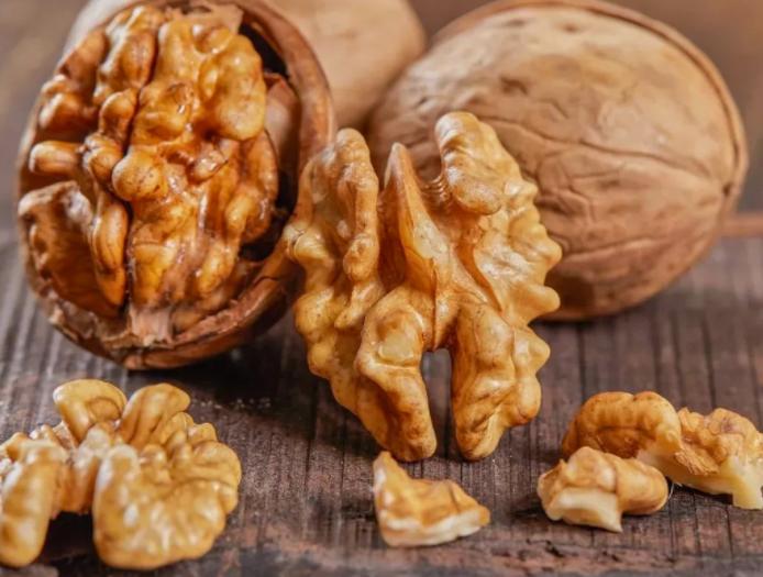 每天吃几个核桃最好呢（一天吃几个核桃最好）