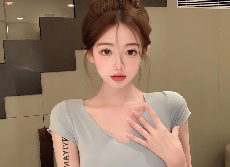 河南已婚女子同时交多名男友，颜值照曝光，网友：确实长得美