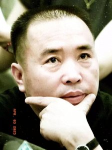 ​红楼魅影：权色交易的陨落与警示