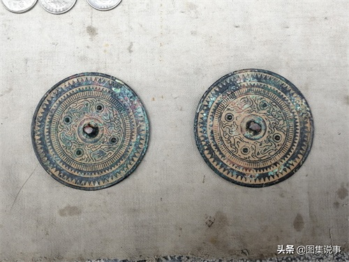 古人使用的镜子啥样子？实拍小城大集上的“古铜镜”，真假难辨