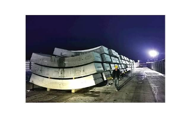 一场车祸，看透父子情：退休老人补贴儿女40万，住院却无人探望