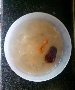 ​银耳汤冷藏可以放多久,银耳汤冰箱里放了5天