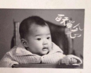 ​袁立童年照和青涩旧照曝光！美丽中透着英气，这身军装好适合她！