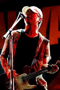 ​崔健摇滚流乐的特点及成都演唱会亮点