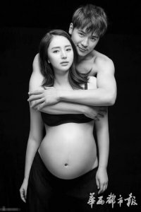​董璇产女高云翔升级当爸 曝光大肚孕照秀恩爱