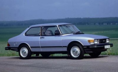 ​这捷达怎么是SAAB标志？懂车的都笑