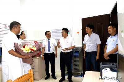 ​韦庆强走访慰问全县医师代表