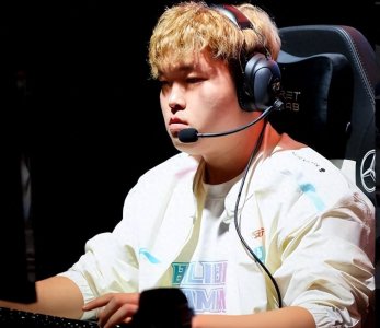 ​S13：外战的神BLG再战T1，BLG或成LPL第三支晋级八强战队！