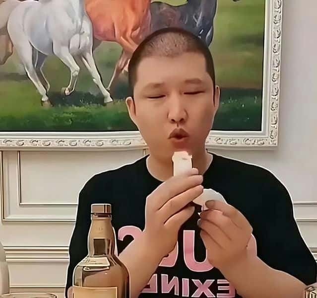 马洪涛身价多少亿元(二驴身价多少个亿)